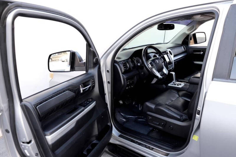 2014 Toyota Tundra Platinum