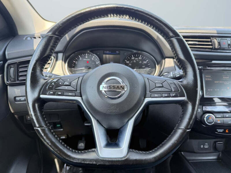 2022 Nissan Rogue Sport SV