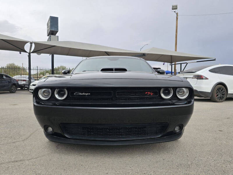 2017 Dodge Challenger R/T Shaker