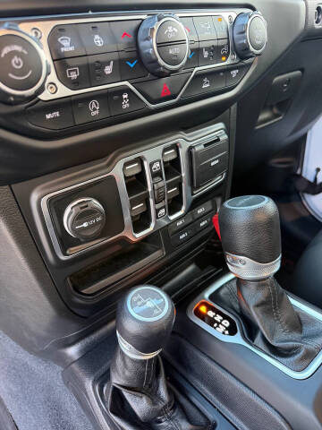 2020 Jeep Gladiator Sport