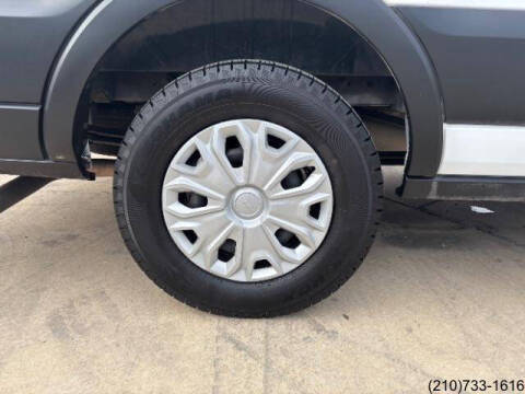 2023 Ford Transit 350 XLT