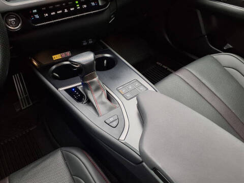 2023 Lexus UX 250h F SPORT Handling