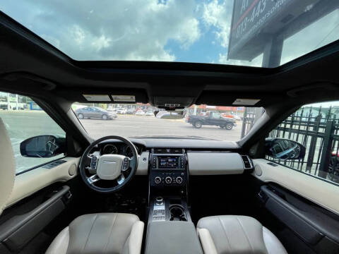 2017 Land Rover Discovery SE