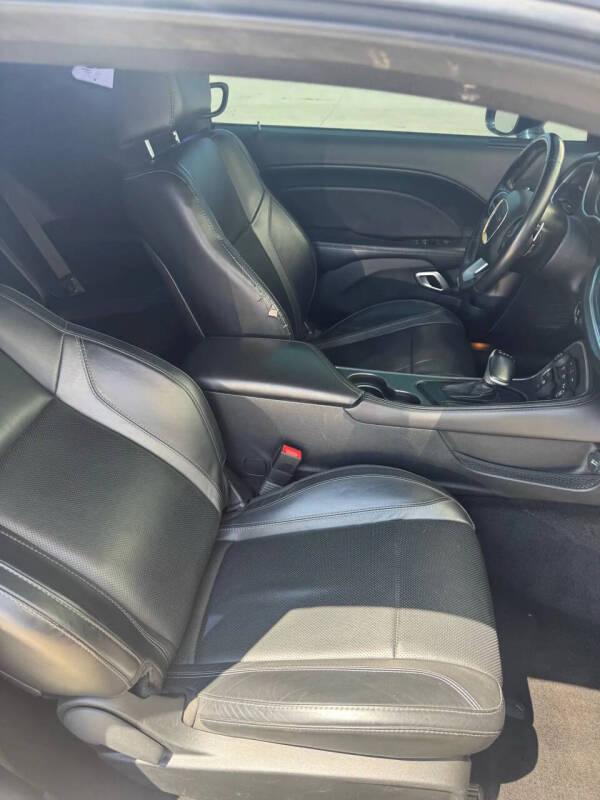 2015 Dodge Challenger SXT Plus