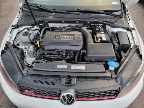 2017 Volkswagen Golf GTI SE