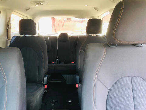 2017 Chrysler Pacifica Touring
