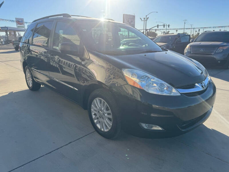 2009 Toyota Sienna for sale at AMERICAN AUTO & TRUCK SALES LLC in Yuma AZ