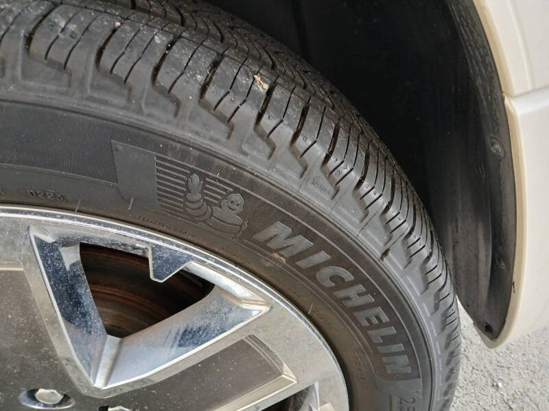 2011 GMC Acadia Denali