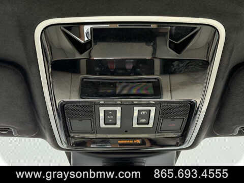 2021 Land Rover Range Rover P525 HSE Westminster Edition