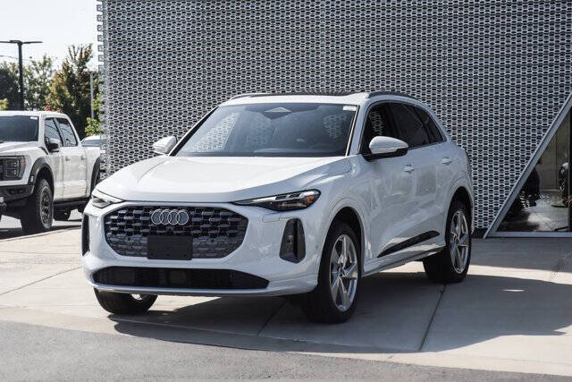 2025 Audi Q5 quattro Premium Plus TFSI