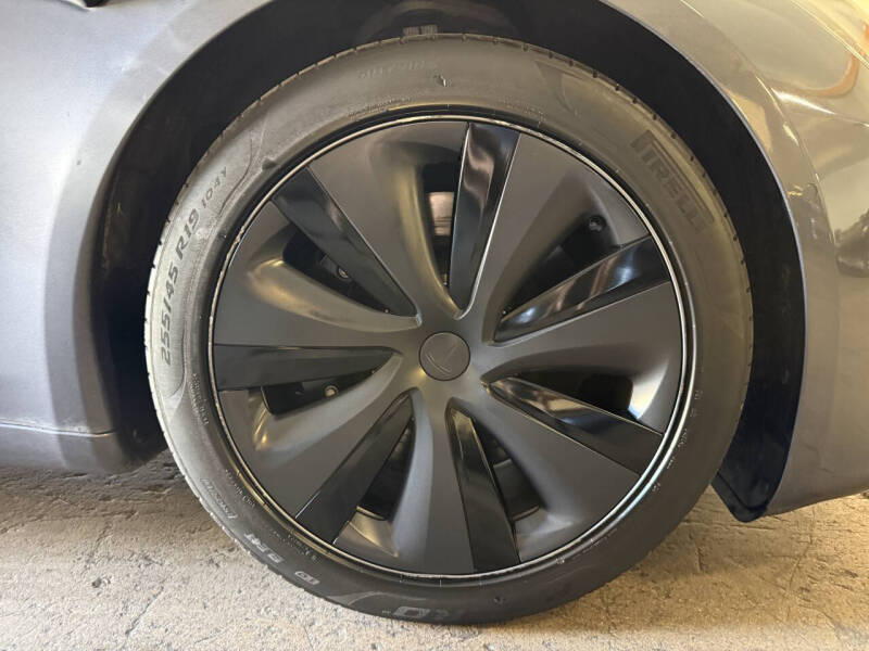 2022 Tesla Model S Plaid