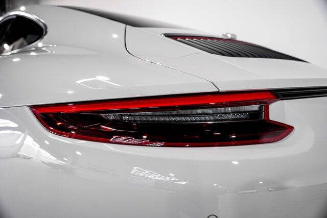 2018 Porsche 911 Carrera GTS