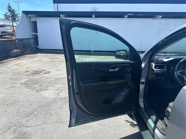 2021 GMC Acadia SLE