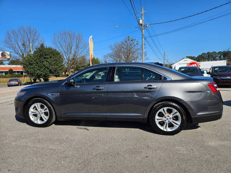 2019 Ford Taurus SE