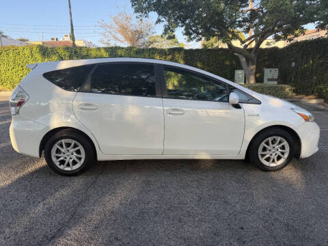 2012 Toyota Prius v Three