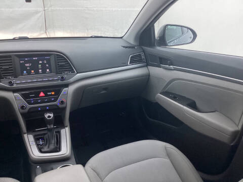 2018 Hyundai Elantra