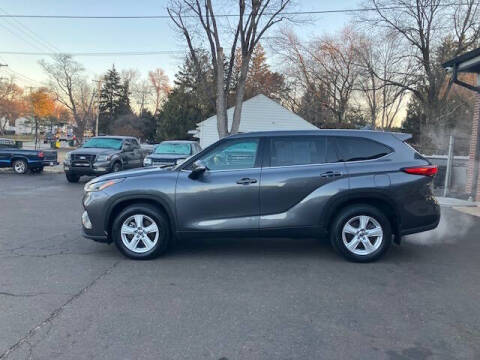 2021 Toyota Highlander LE