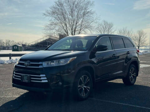 2018 Toyota Highlander LE