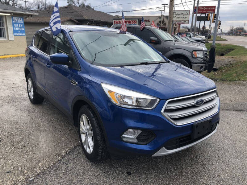 2019 Ford Escape for sale at ESELL AUTO SALES in Cahokia IL