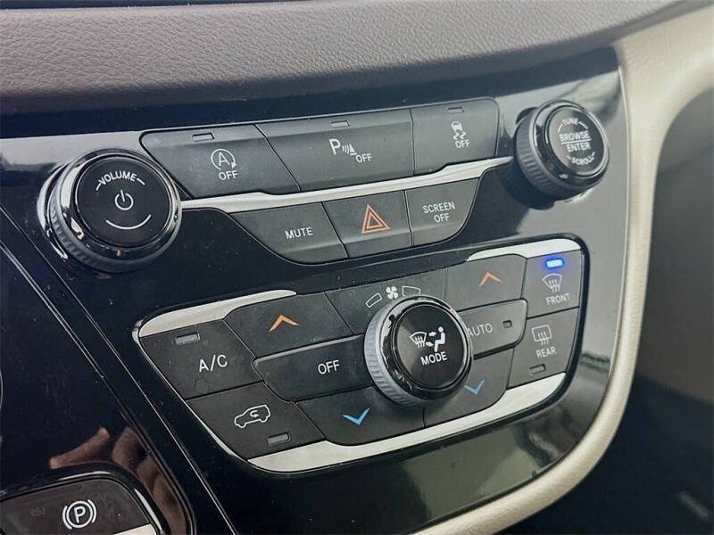 2020 Chrysler Pacifica Touring