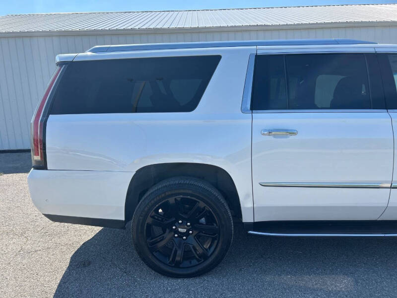 2017 Cadillac Escalade ESV Luxury