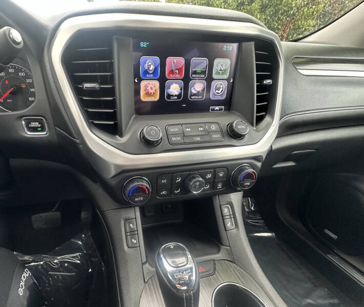 2017 GMC Acadia SLT-1