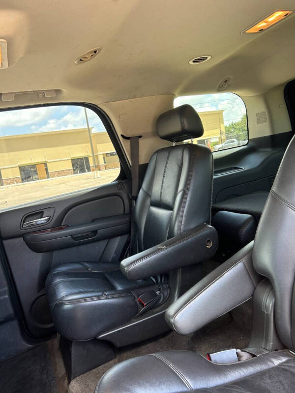 2010 Chevrolet Tahoe LT photo 10