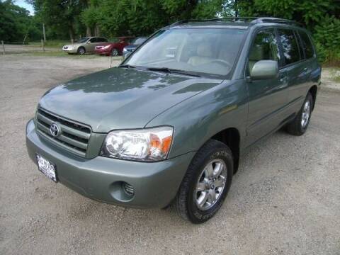 2004 Toyota Highlander for sale at HALL OF FAME MOTORS in Rittman OH