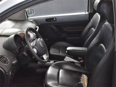 2010 Volkswagen New Beetle