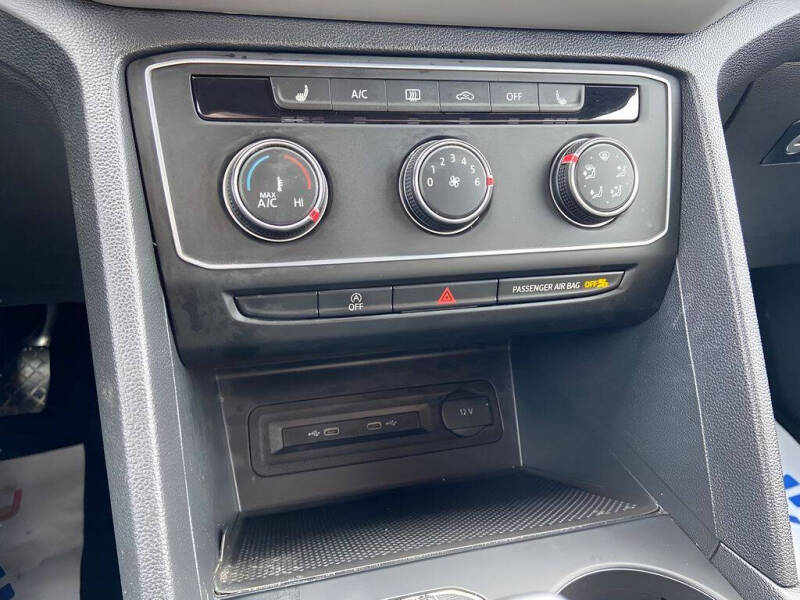 2022 Volkswagen Atlas Cross Sport SE 4Motion