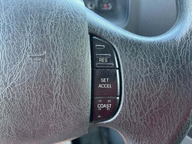 2011 Ford E-Series 38