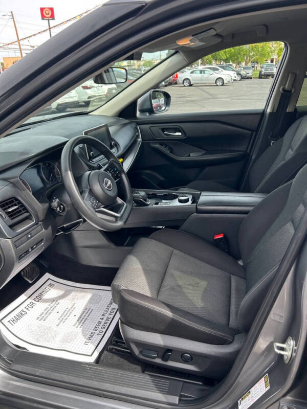 2024 Nissan Rogue SV