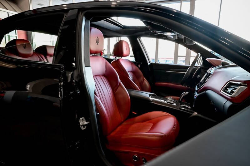 2022 Maserati Ghibli Modena Q4