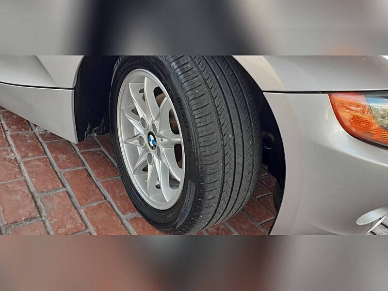 2004 BMW Z4 2.5i