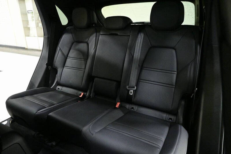 2024 Porsche Cayenne