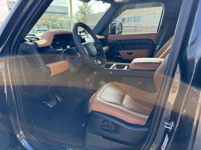 2023 Land Rover Defender 110 V8