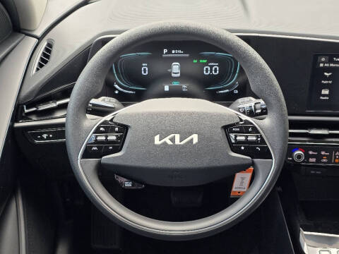 2025 Kia Niro LX