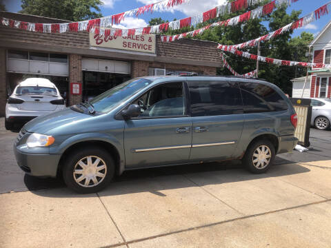 2005 Chrysler Town and Country for sale at BEST AUTO SALES AND SERVICE, LLC in Van Wert OH