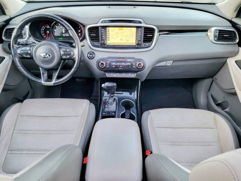 2016 Kia Sorento SX V6