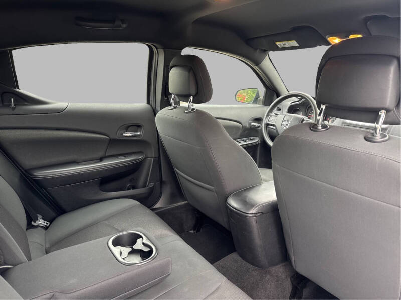 2012 Dodge Avenger SE