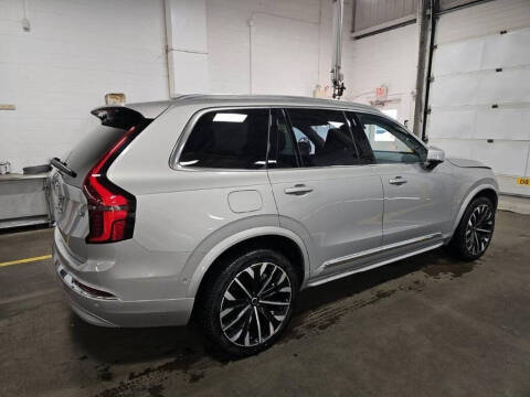 2025 Volvo XC90 B6 Plus Bright Theme 7P