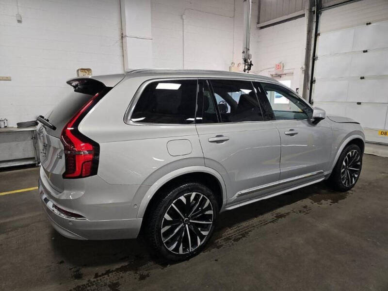2025 Volvo XC90 B6 Plus Bright Theme 7P