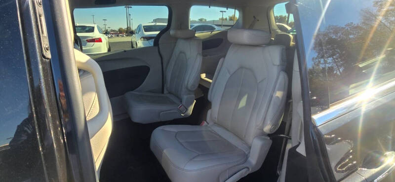 2021 Chrysler Pacifica Touring L