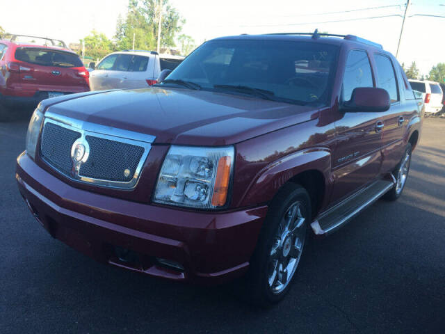 2006 Cadillac Escalade EXT for sale at Bob and Jill's Drive and Buy in Bemidji, MN