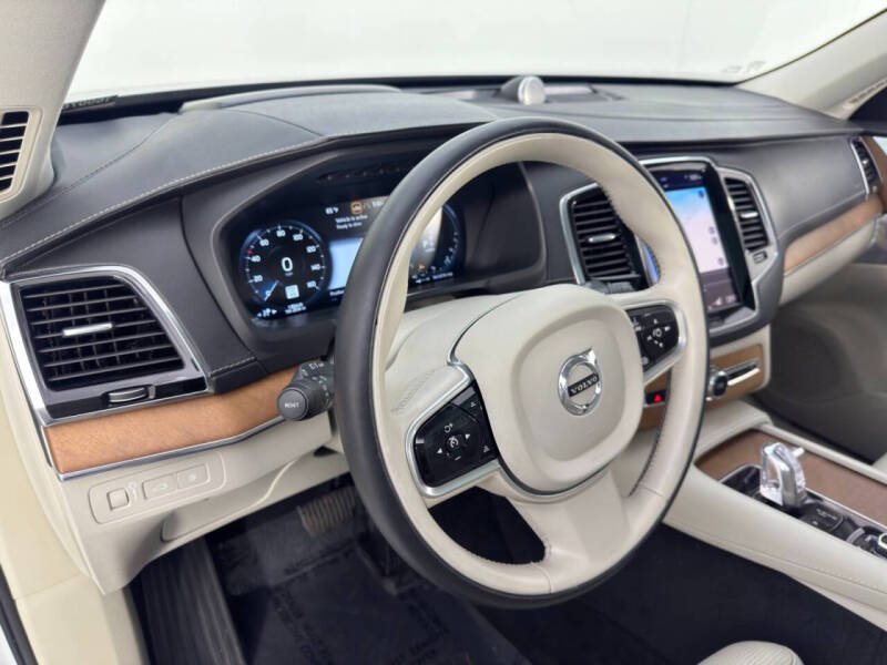 2017 Volvo XC90 T8 eAWD Inscription