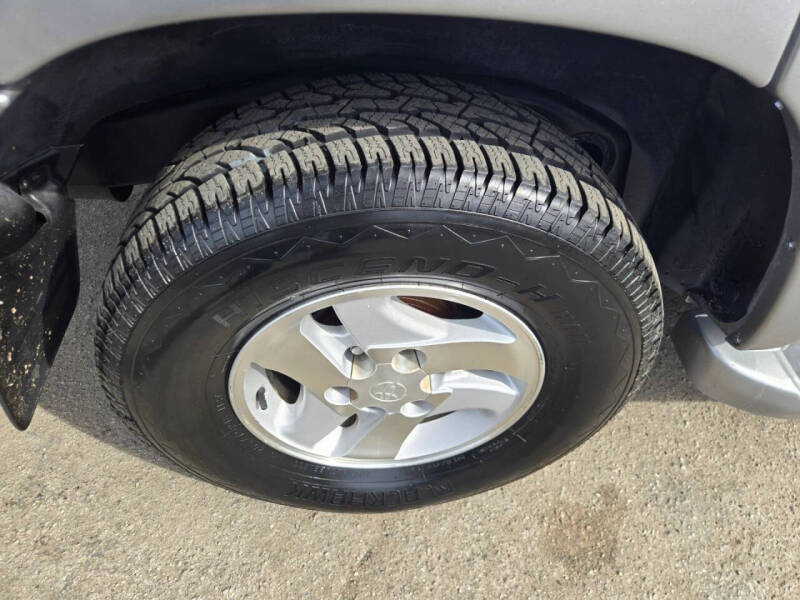 2003 Toyota Sequoia SR5
