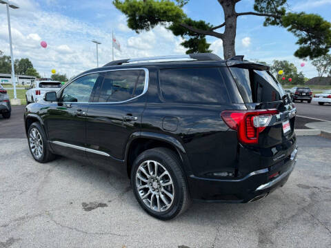 2023 GMC Acadia Denali