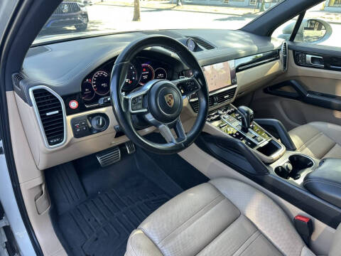 2023 Porsche Cayenne S