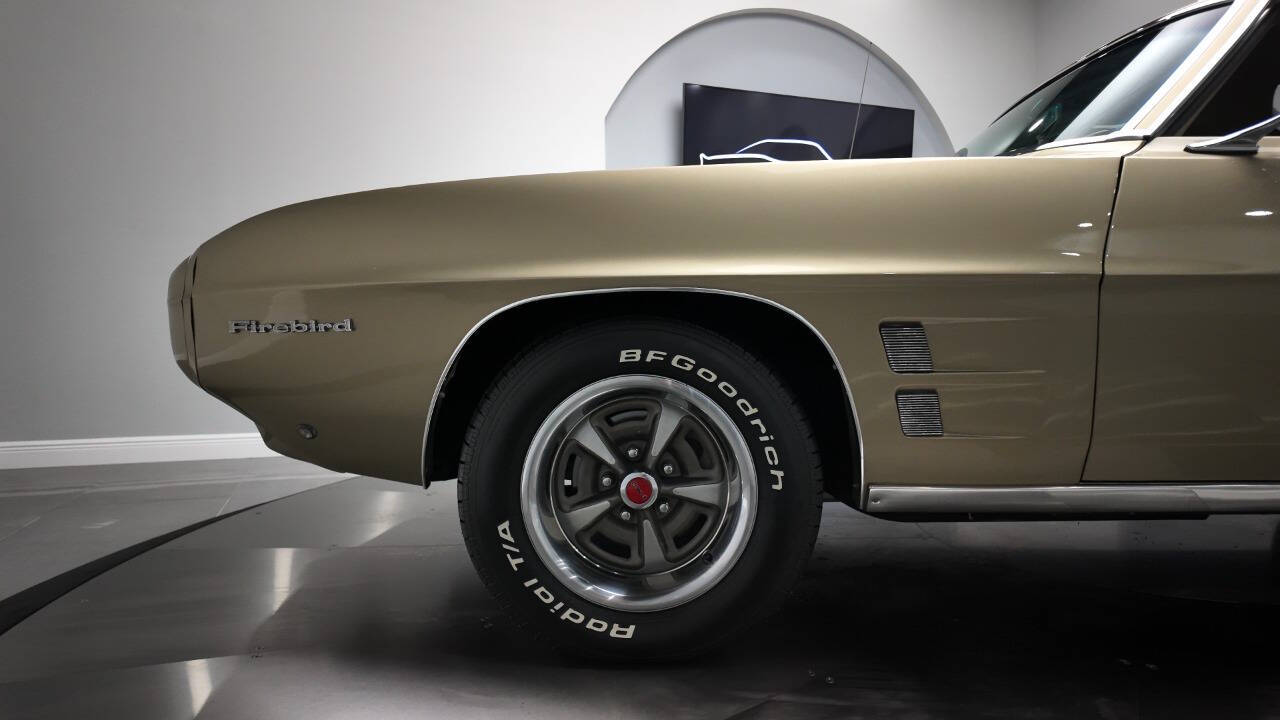 1969 Pontiac Firebird 19