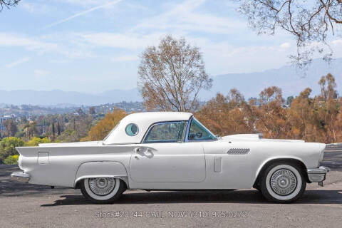 1957 Ford Thunderbird